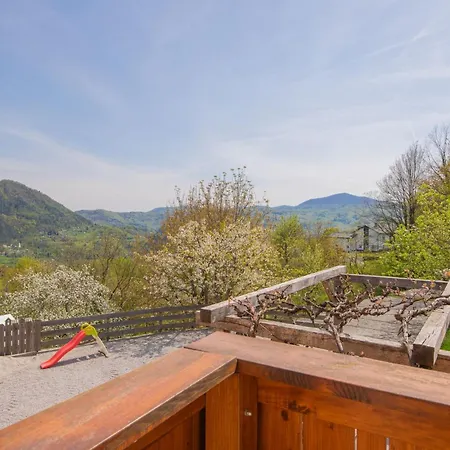 펜션 Lukceva Domacija Pocitniska Hisa - Happy Kostel