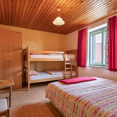 Lukceva Domacija Pocitniska Hisa - Happy 펜션 *